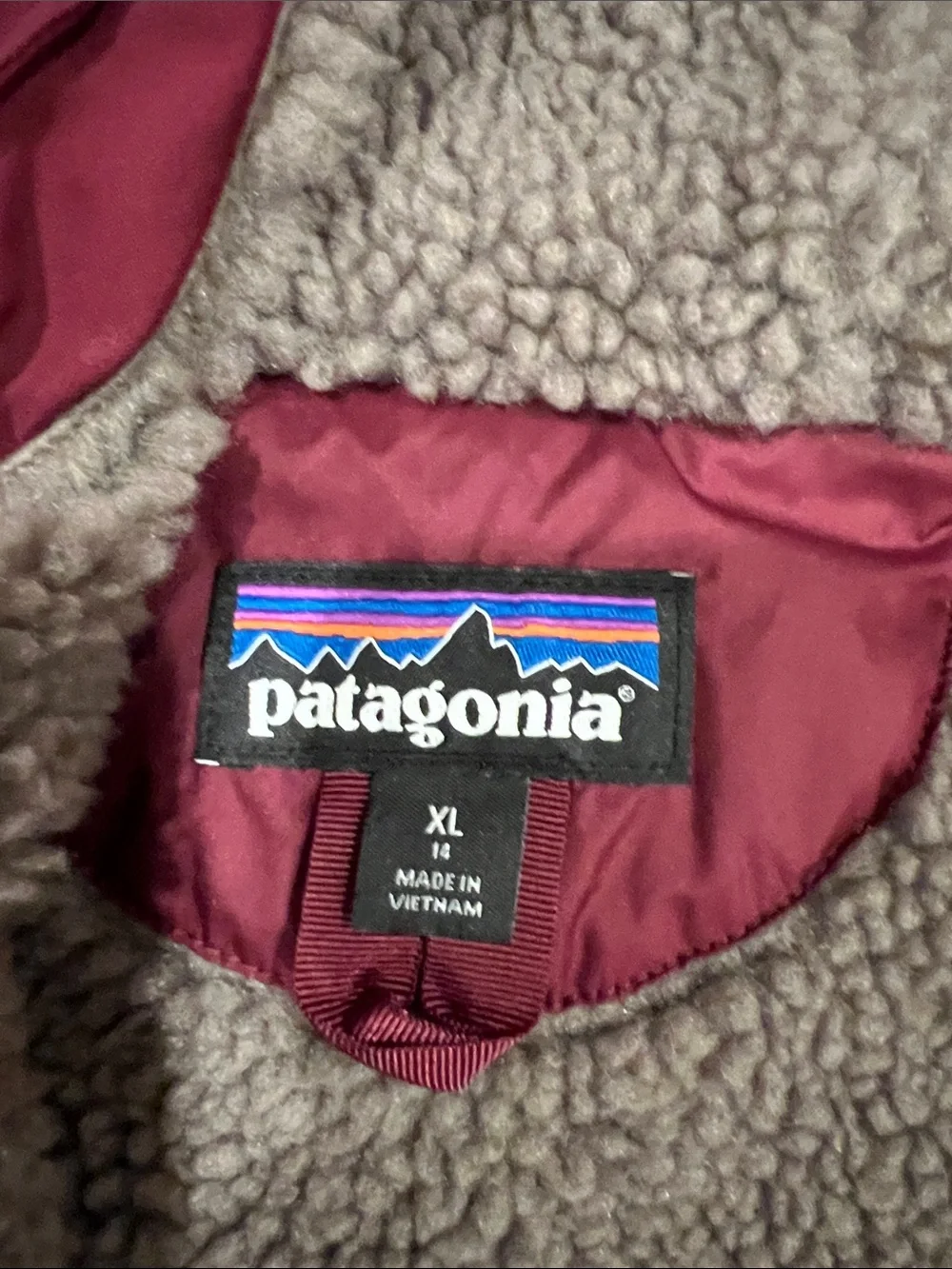 Patagonia Girl’s Hooded Parka Jacket - maroon and gray- youth XL